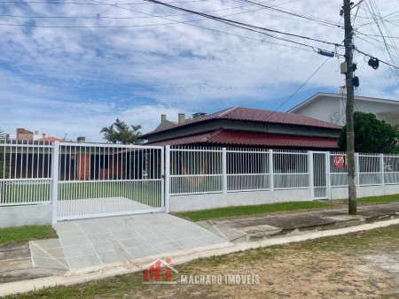 Casa 4 dormitórios em Capão Novo | Ref.: 2390