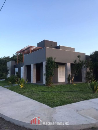 Casa 4 dormitórios em Capão Novo | Ref.: 3096