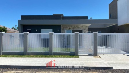 Casa 2 dormitórios em Capão Novo | Ref.: 7335